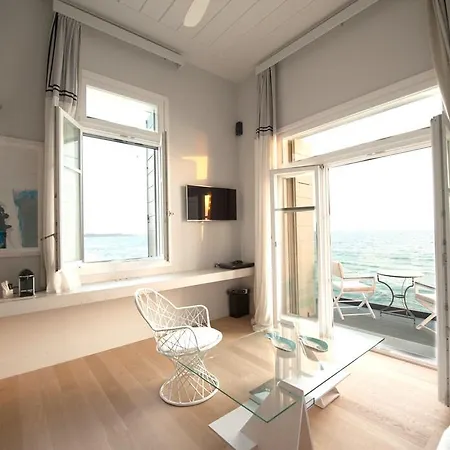 Dexamenes Seaside Отель 4*