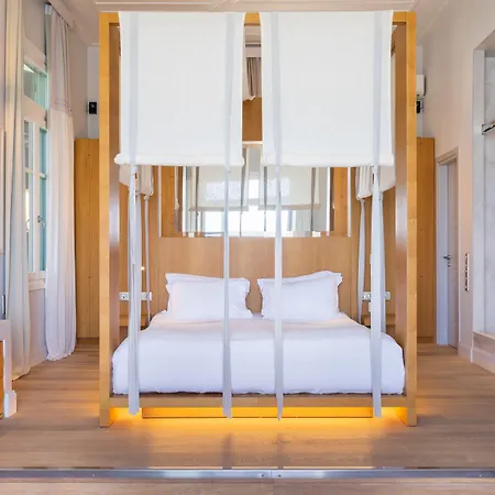 Szálloda Dexamenes Seaside 5*
