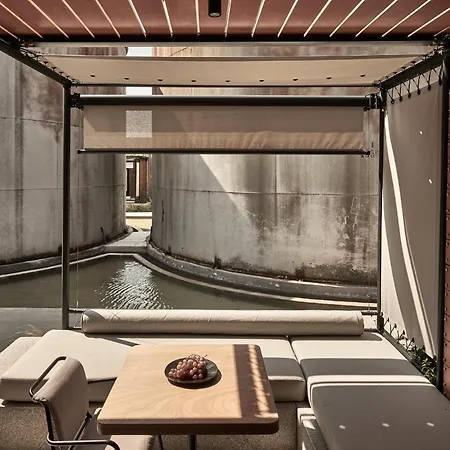 Dexamenes Seaside מלון